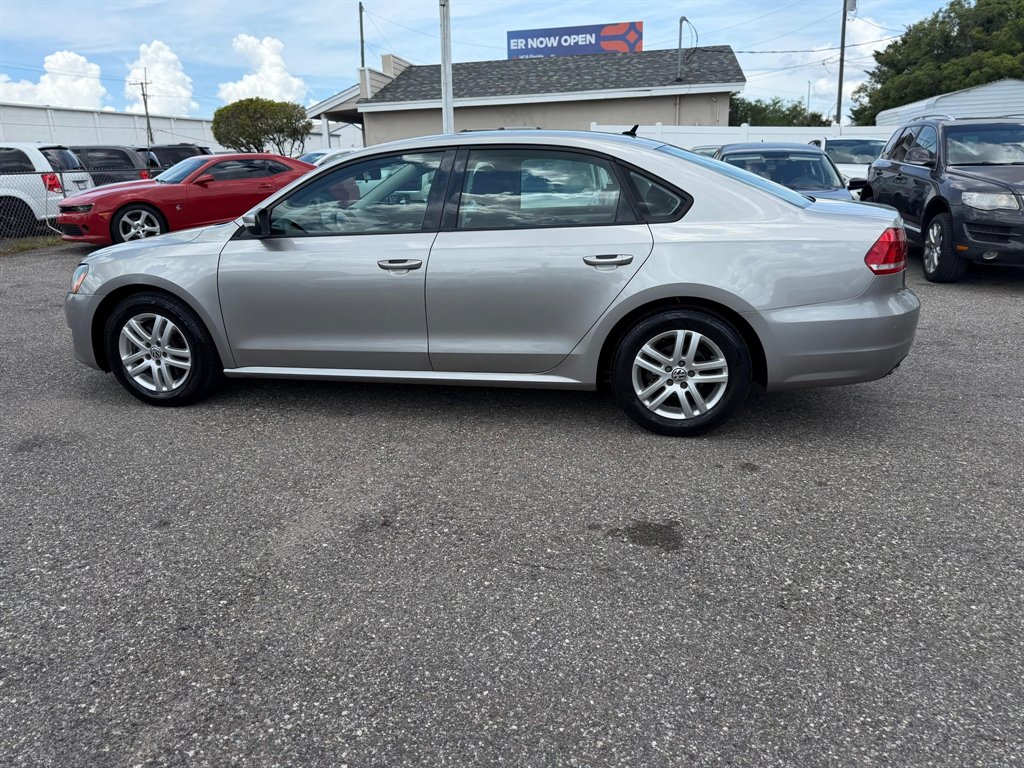 2014 Volkswagen Passat - $7,995