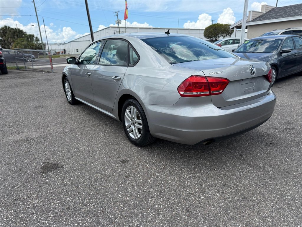 2014 Volkswagen Passat - $7,995