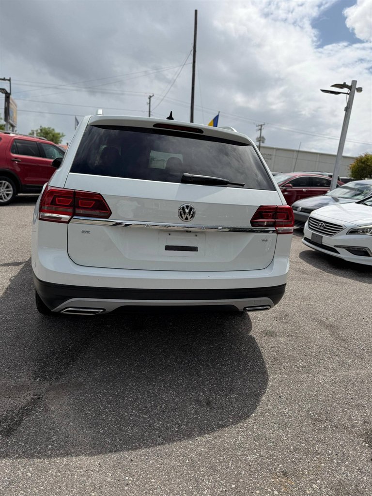 2018 Volkswagen Atlas - $9,995