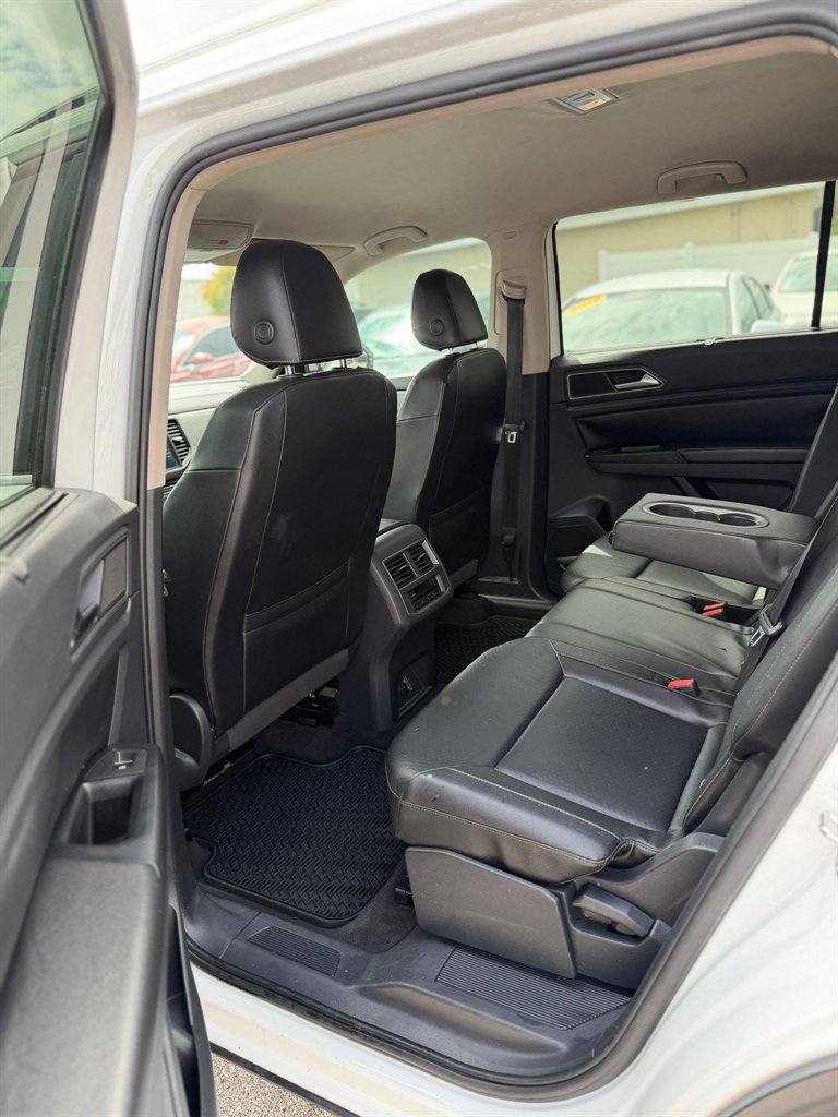 2018 Volkswagen Atlas - $9,995