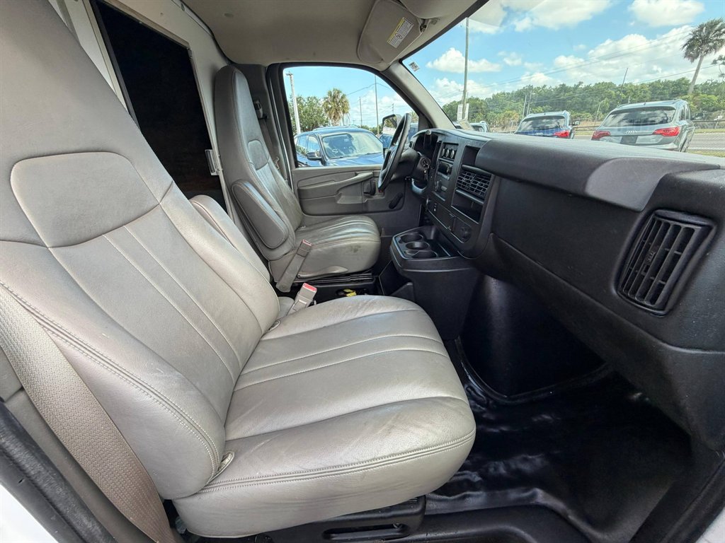 2015 Chevrolet Express - $6,900
