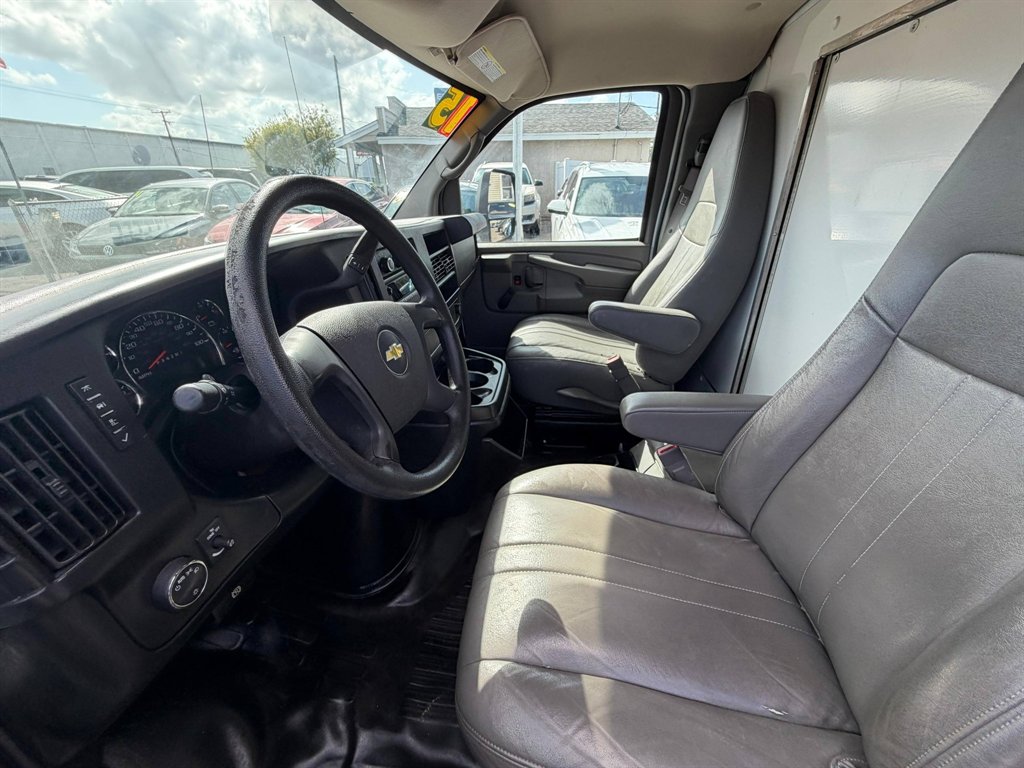 2015 Chevrolet Express - $6,900
