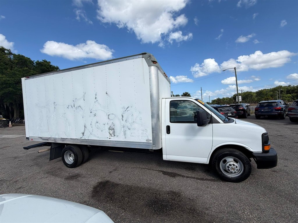 2015 Chevrolet Express - $6,900