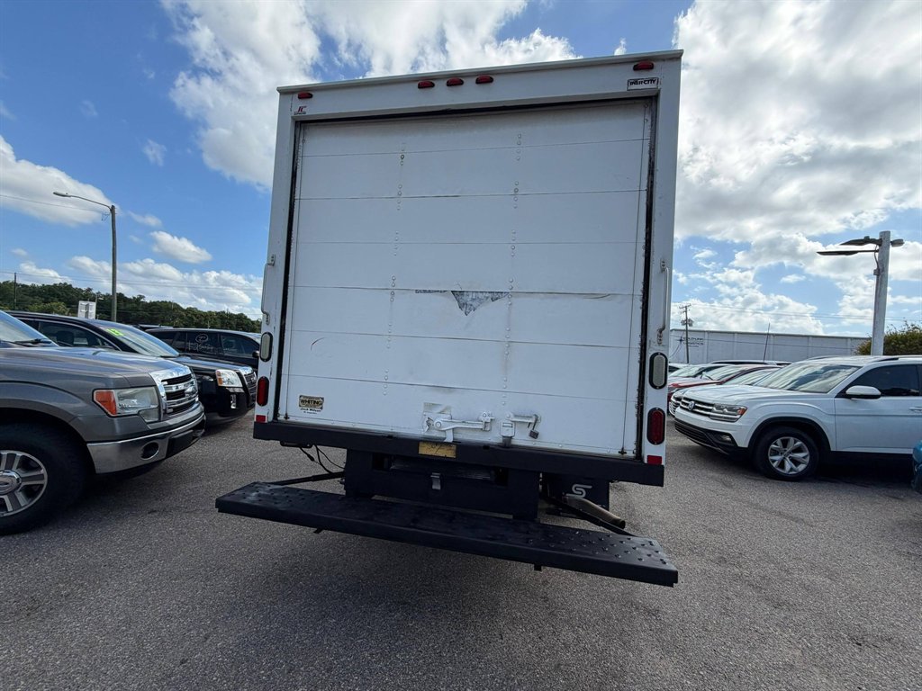 2015 Chevrolet Express - $6,900