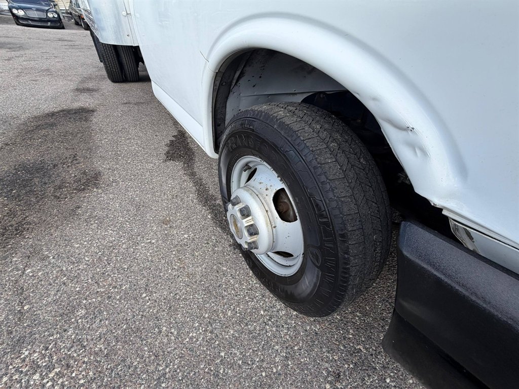 2015 Chevrolet Express - $6,900
