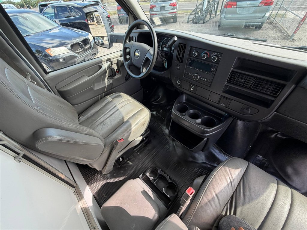 2015 Chevrolet Express - $6,900