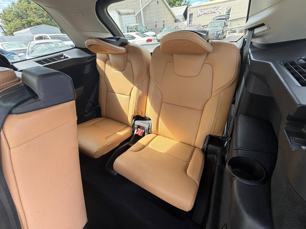 2016 Volvo XC90 - $9,995
