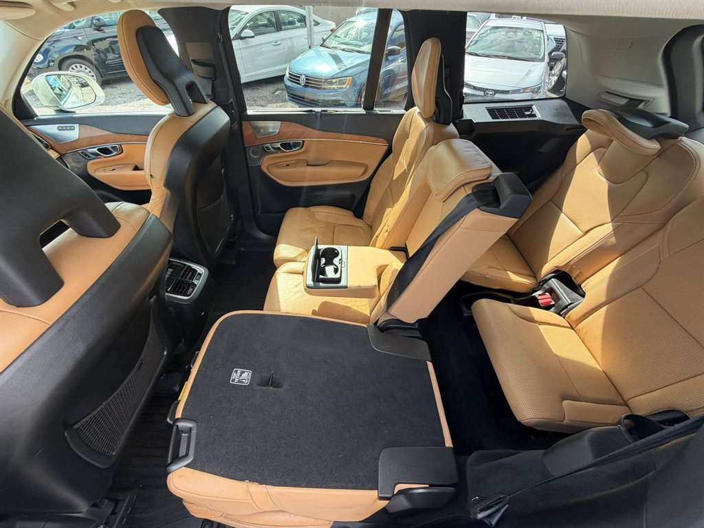 2016 Volvo XC90 - $9,995