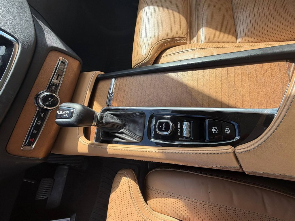 2016 Volvo XC90 - $9,995