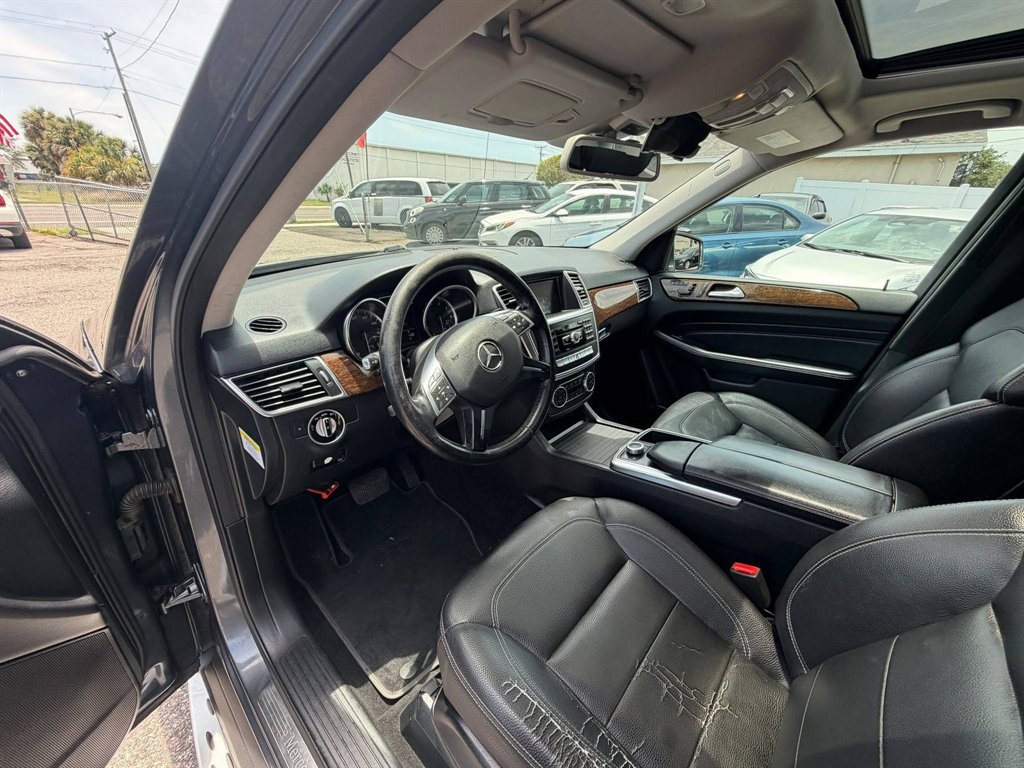 2012 Mercedes-Benz Ml-class - $8,995