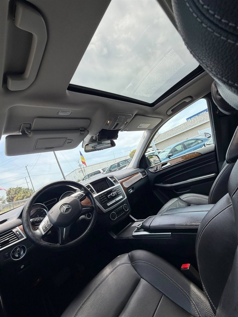 2012 Mercedes-Benz Ml-class - $8,995