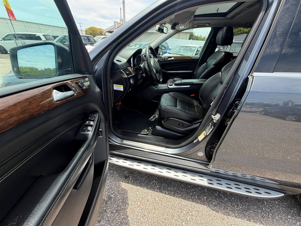 2012 Mercedes-Benz Ml-class - $8,995