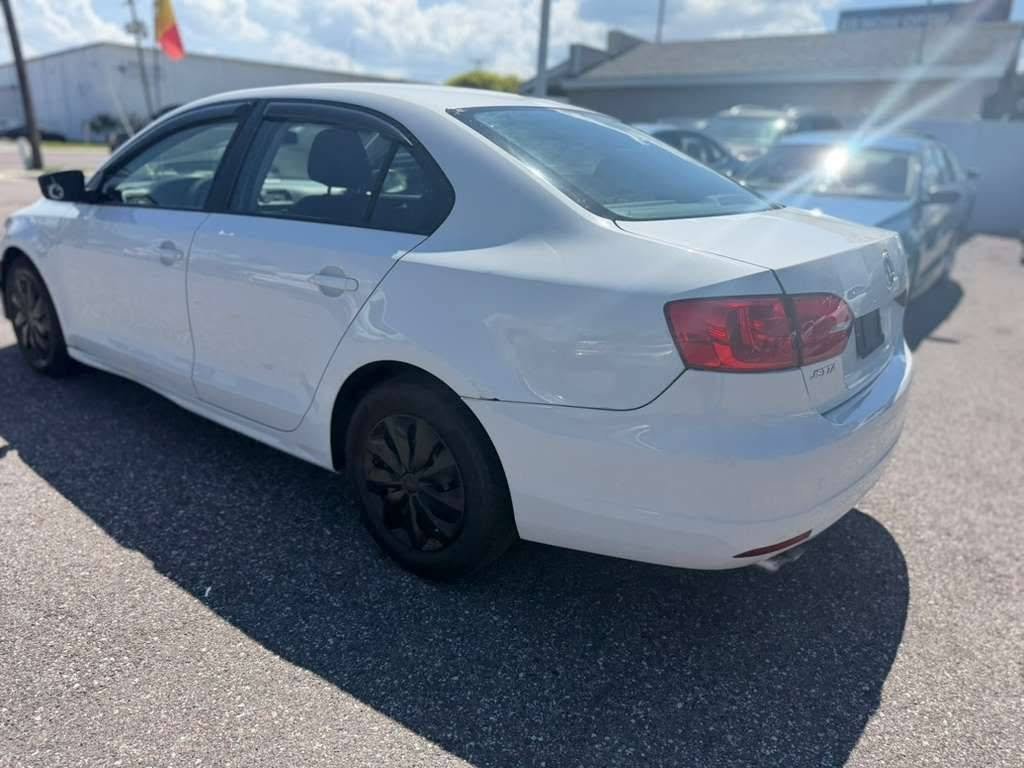 2015 Volkswagen Jetta - $4,995