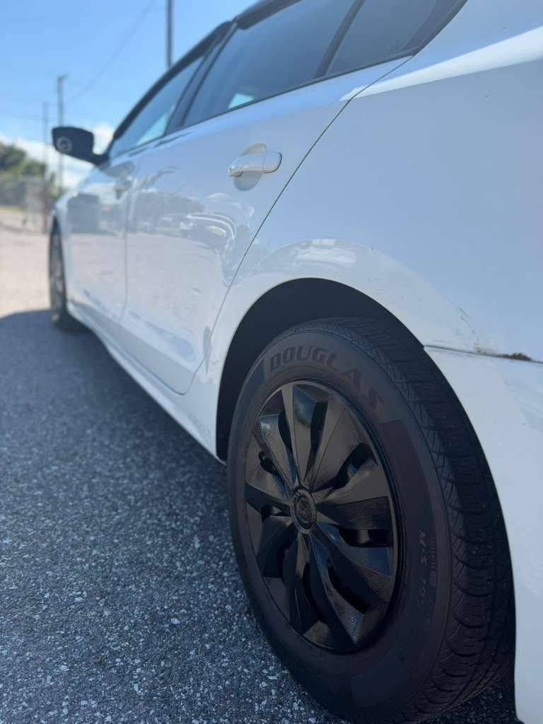 2015 Volkswagen Jetta - $4,995