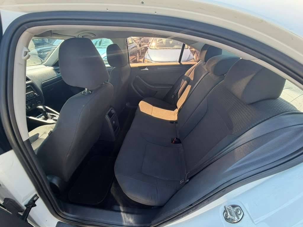 2015 Volkswagen Jetta - $4,995