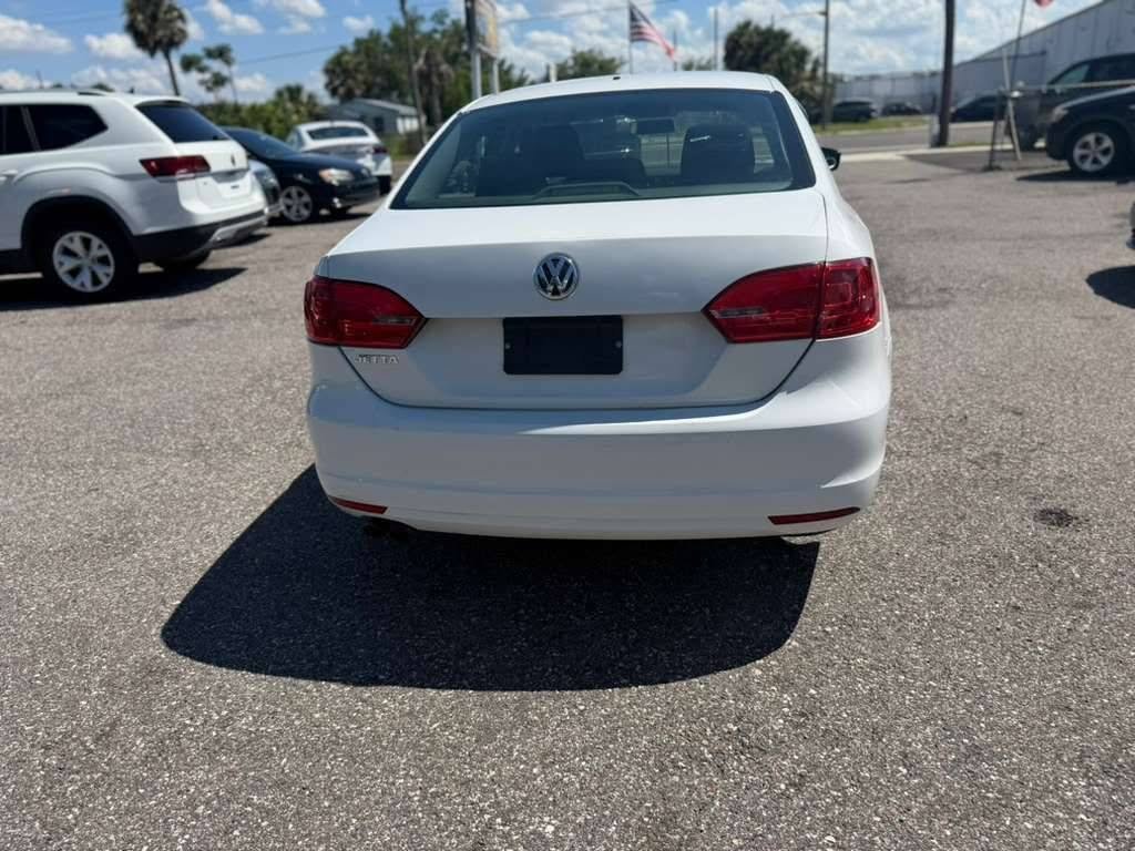 2015 Volkswagen Jetta - $4,995
