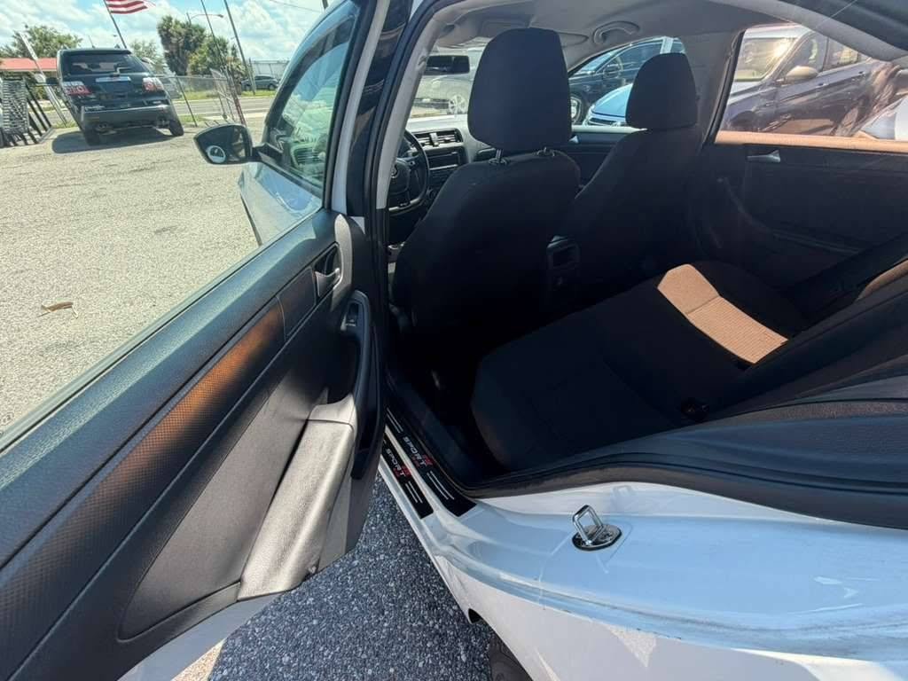 2015 Volkswagen Jetta - $4,995