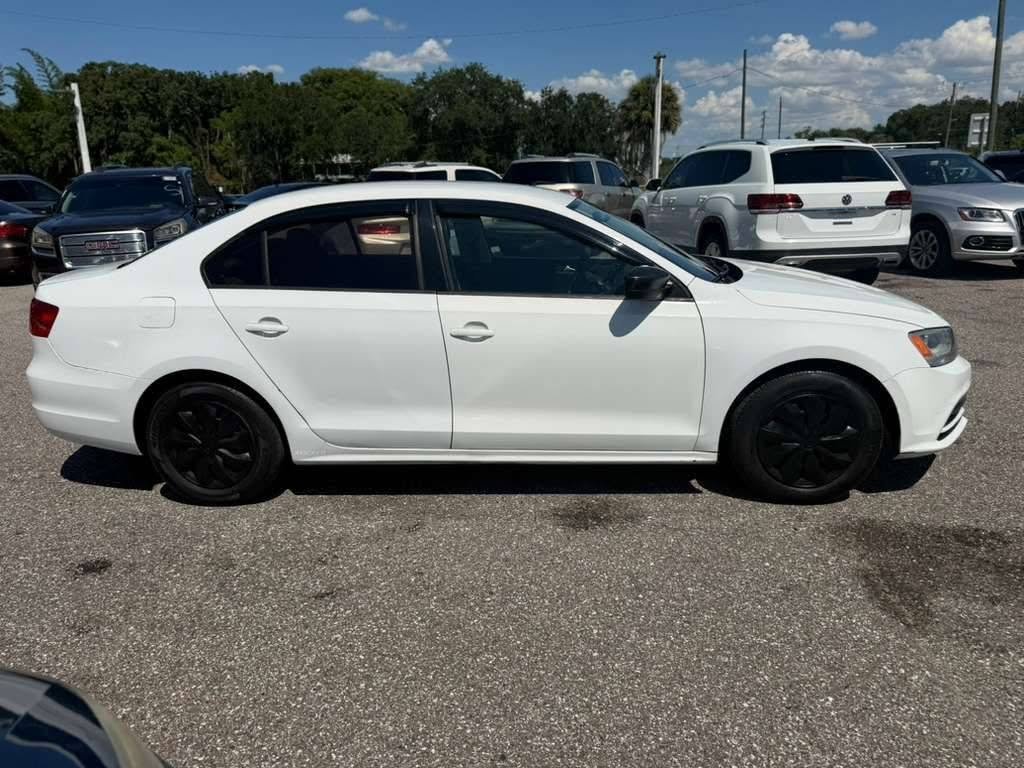 2015 Volkswagen Jetta - $4,995