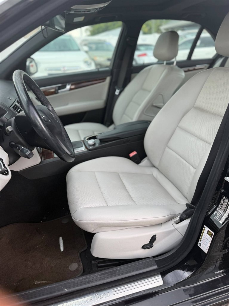 2009 Mercedes-Benz C-Class - $5,995
