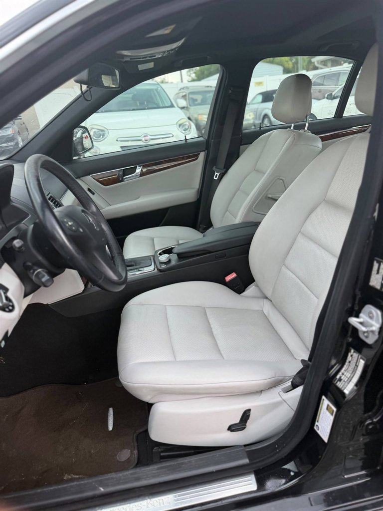 2009 Mercedes-Benz C-Class - $5,995
