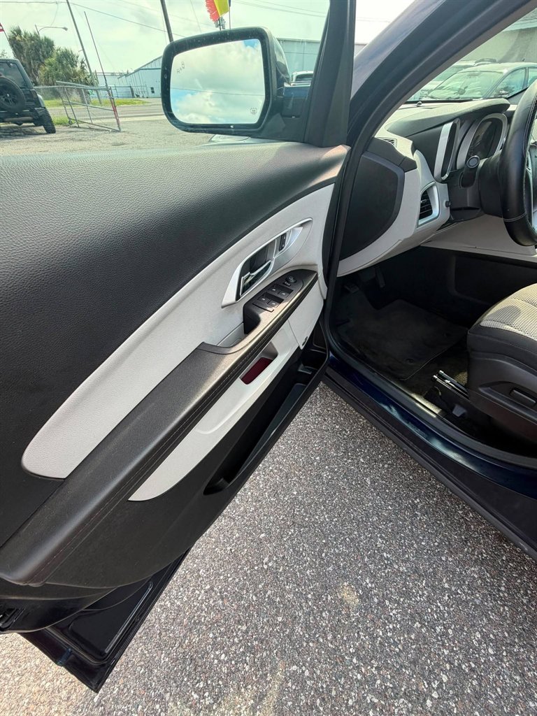 2017 Chevrolet Equinox - $7,995