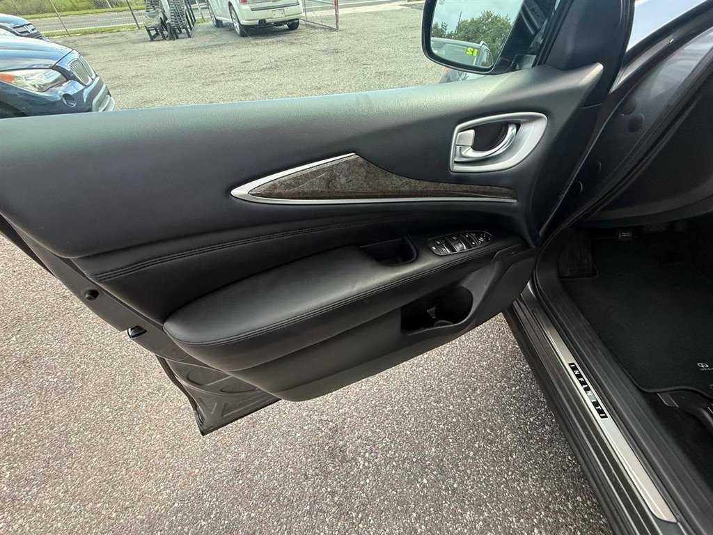2015 INFINITI QX60 - $8,999