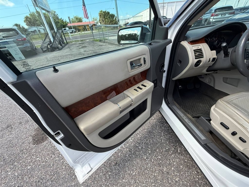 2010 Ford Flex - $7,995