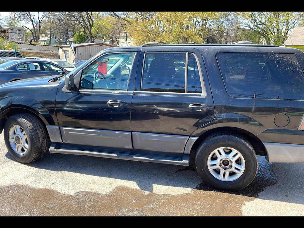 The 2003 Ford Expedition XLT Value photos
