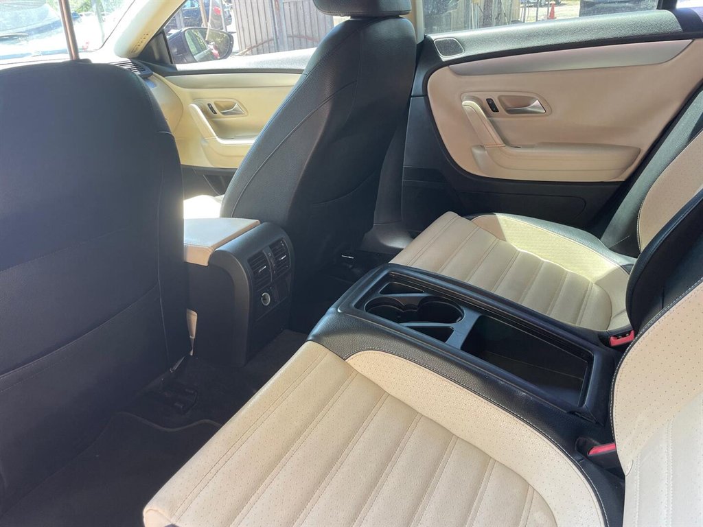 2011 Volkswagen CC Sport photo