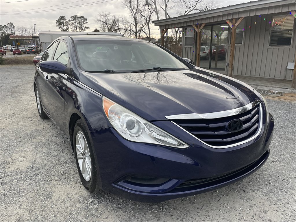2012 Hyundai Sonata - $11,995