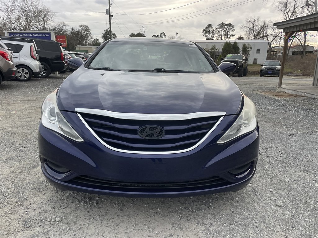 2012 Hyundai Sonata - $11,995