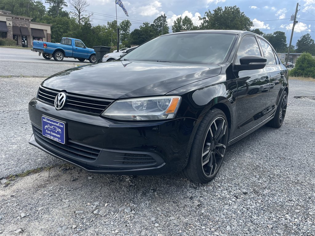 2012 Volkswagen Jetta - $10,995