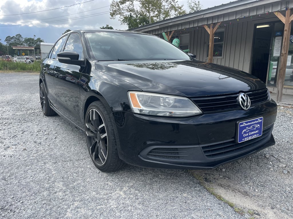 2012 Volkswagen Jetta - $10,995