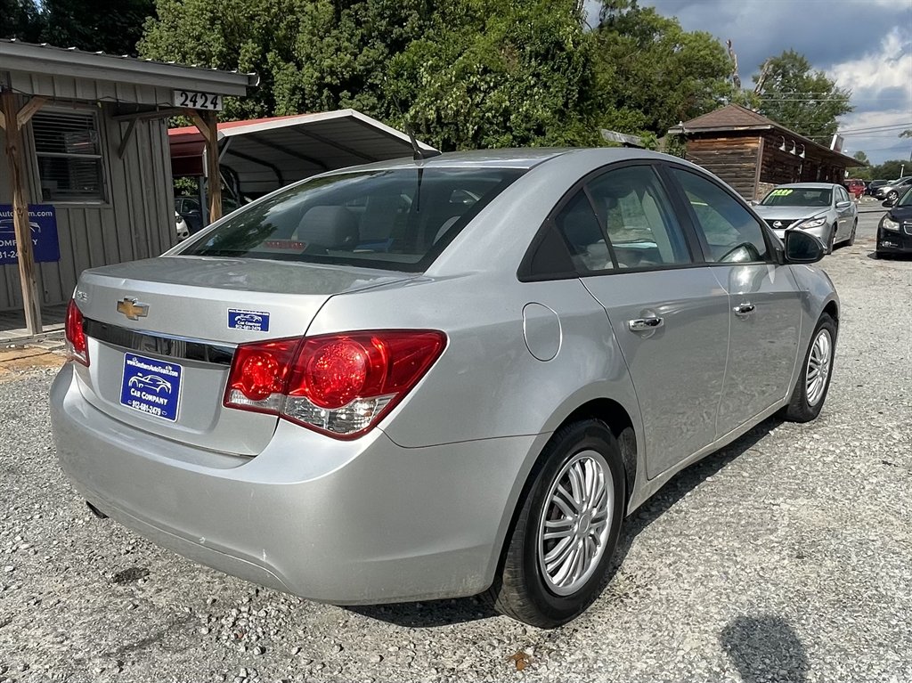 2013 Chevrolet Cruze - $9,995