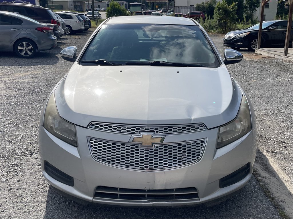 2013 Chevrolet Cruze - $9,995