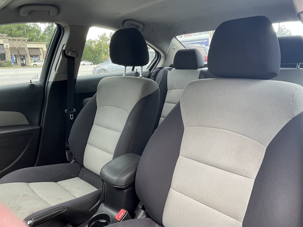 2013 Chevrolet Cruze - $9,995