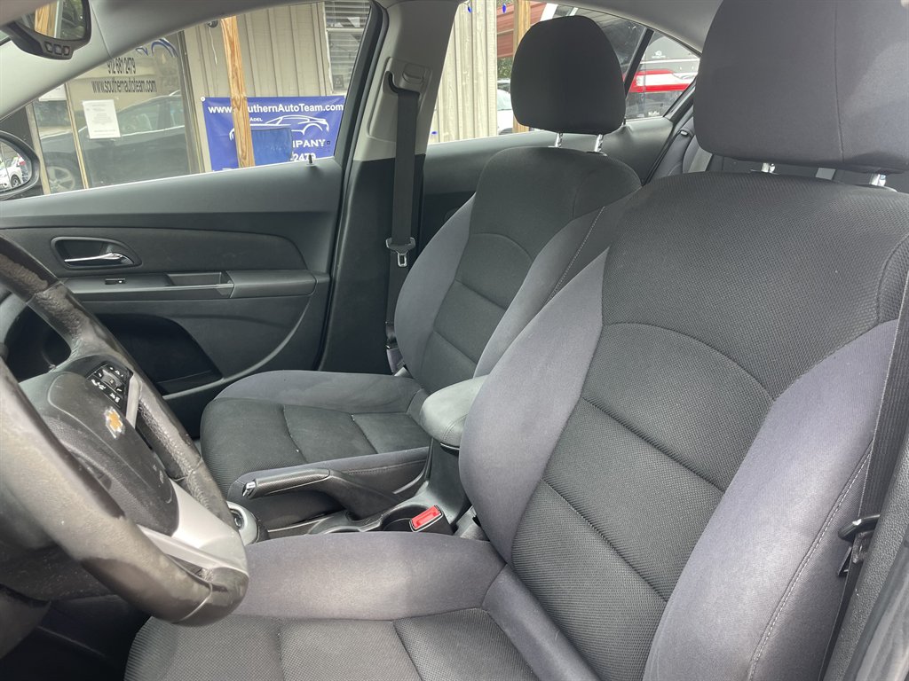 2014 Chevrolet Cruze - $10,995
