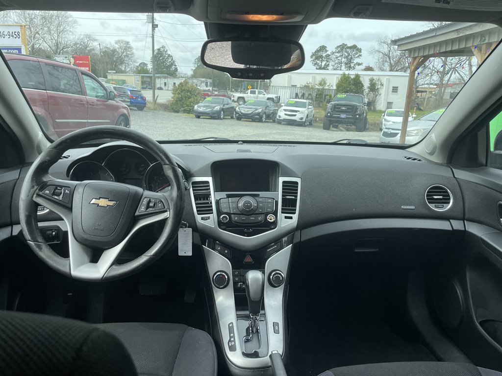 2014 Chevrolet Cruze - $10,995