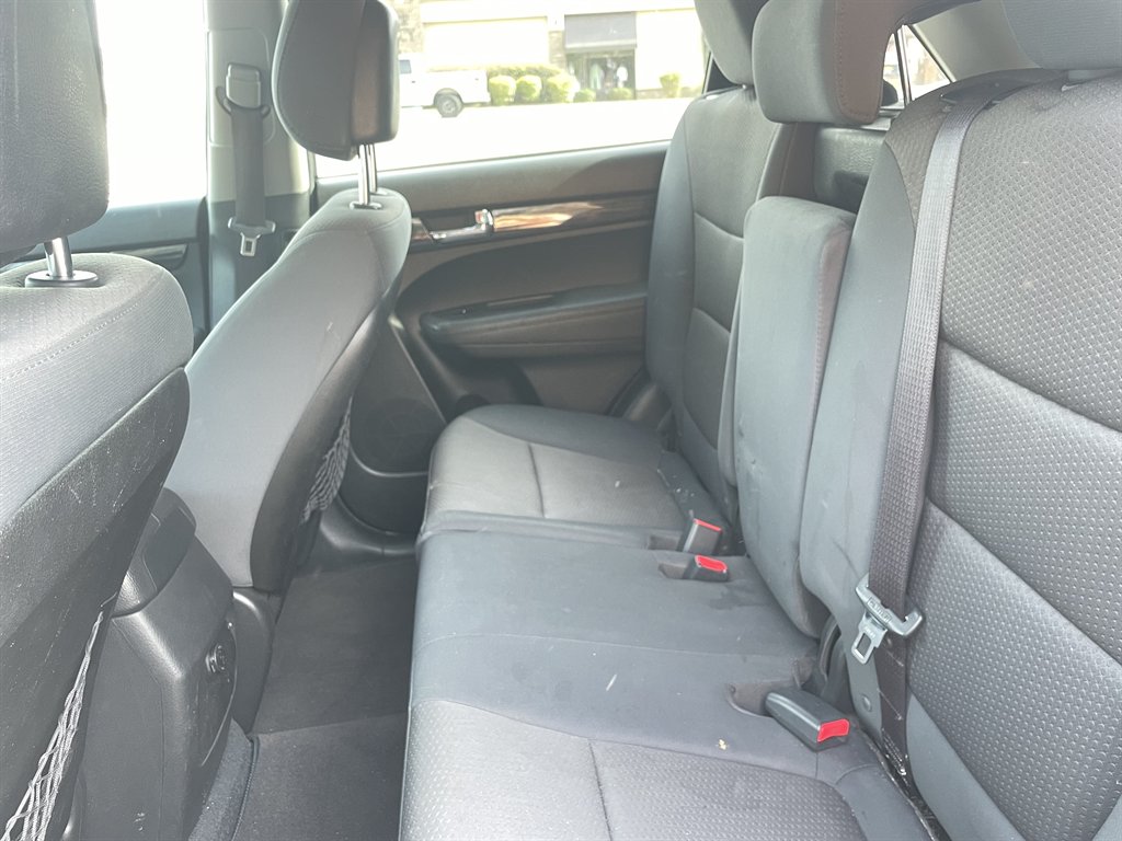 2013 Kia Sorento - $13,995