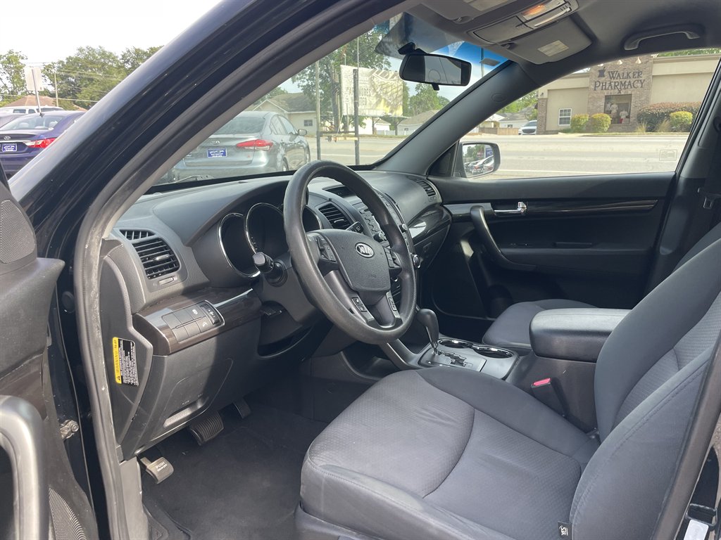 2013 Kia Sorento - $13,995