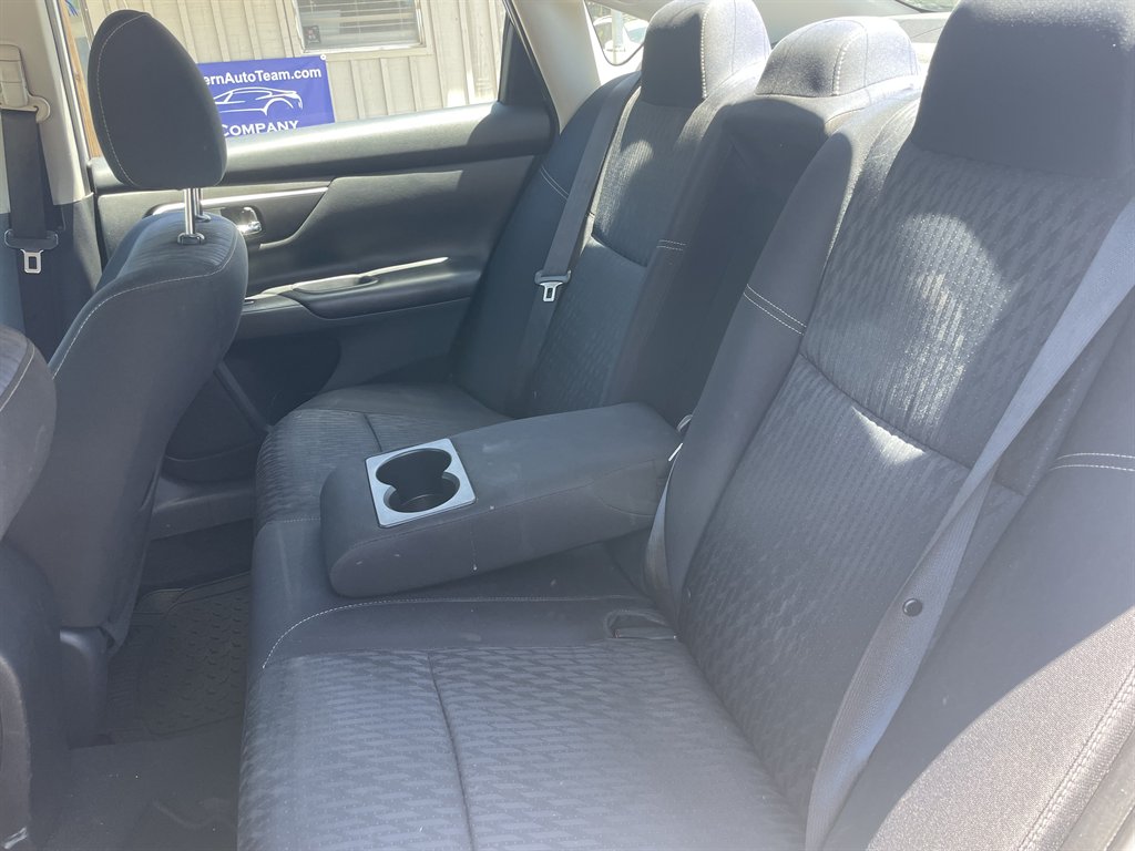 2017 Nissan Altima - $14,995