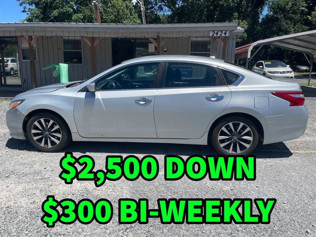 2017 Nissan Altima - $14,995