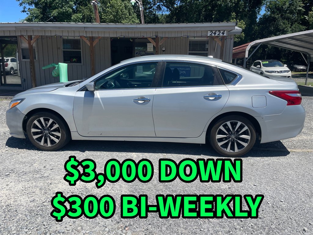 2017 Nissan Altima - $14,995