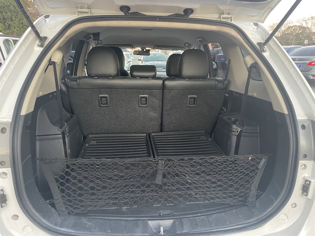 2014 Mitsubishi Outlander - $13,995