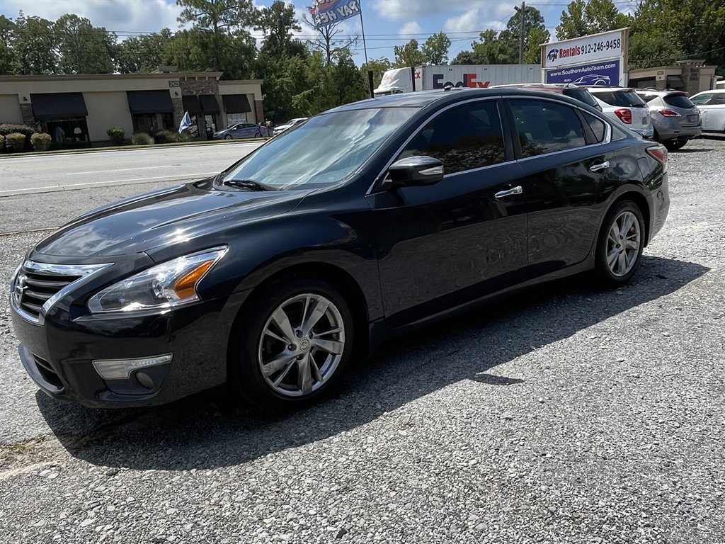 2013 Nissan Altima - $11,995