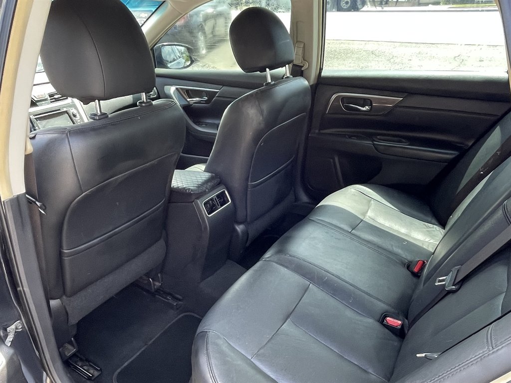2013 Nissan Altima - $11,995