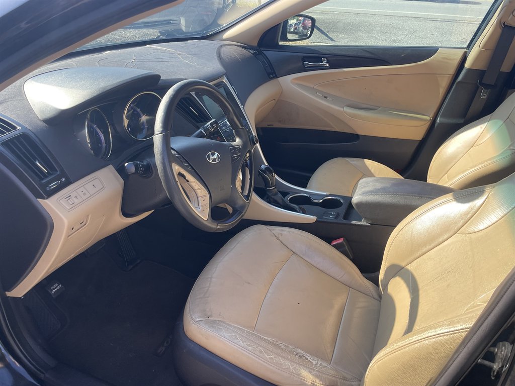 2013 Hyundai Sonata - $12,995