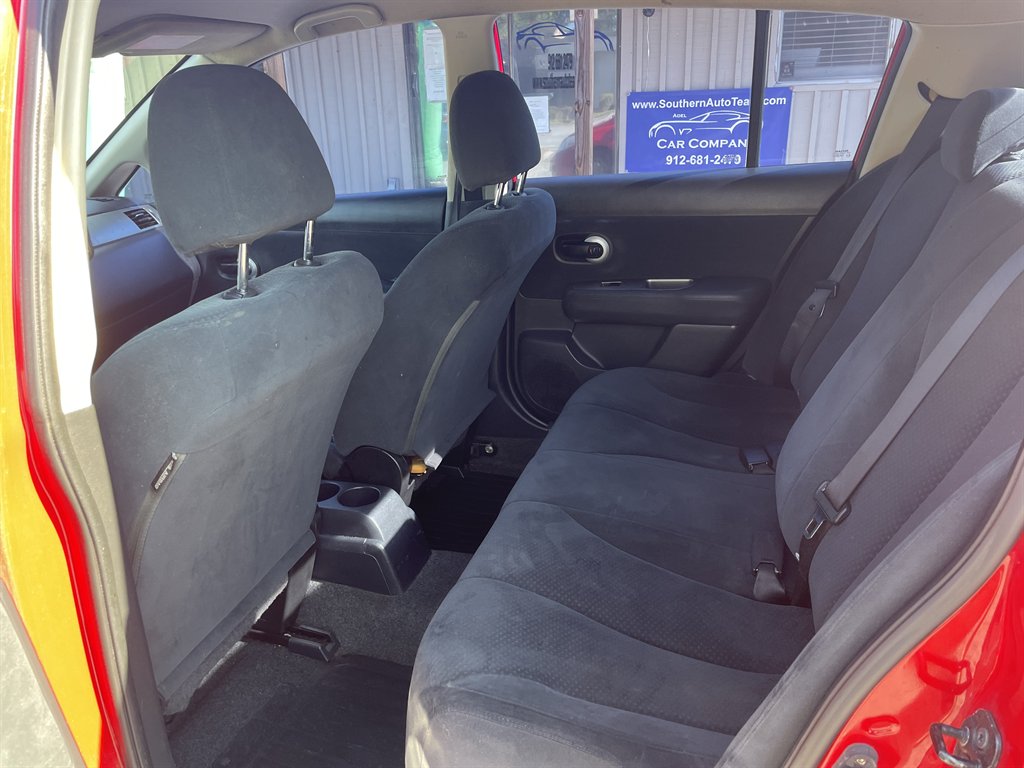 2010 Nissan Versa - $8,995