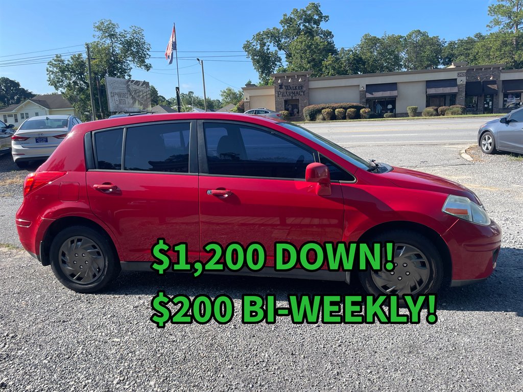 2010 Nissan Versa - $8,995