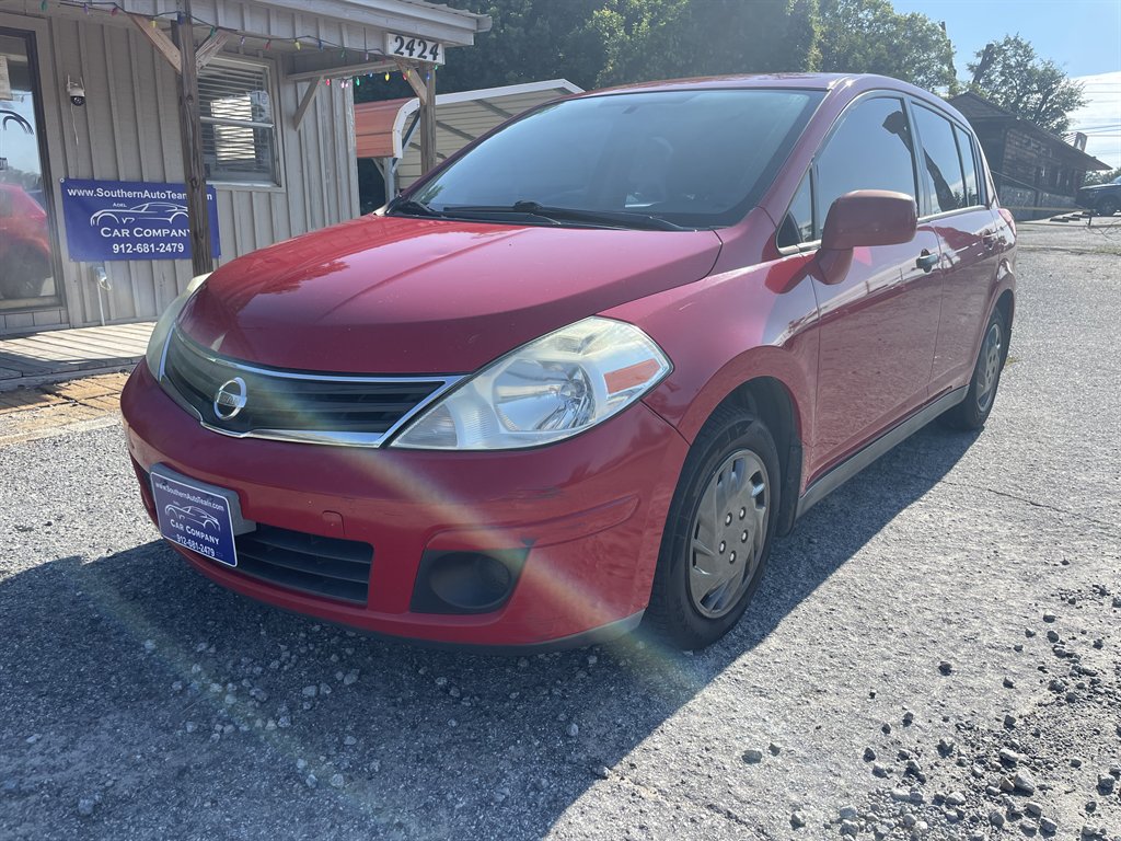 2010 Nissan Versa - $8,995